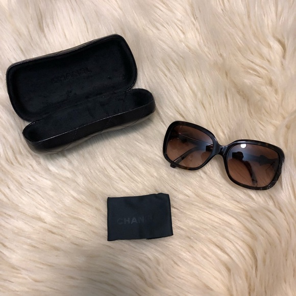 Chanel Bow-Embellished tortoiseshell CC Sunglasses - Picture 2 of 8